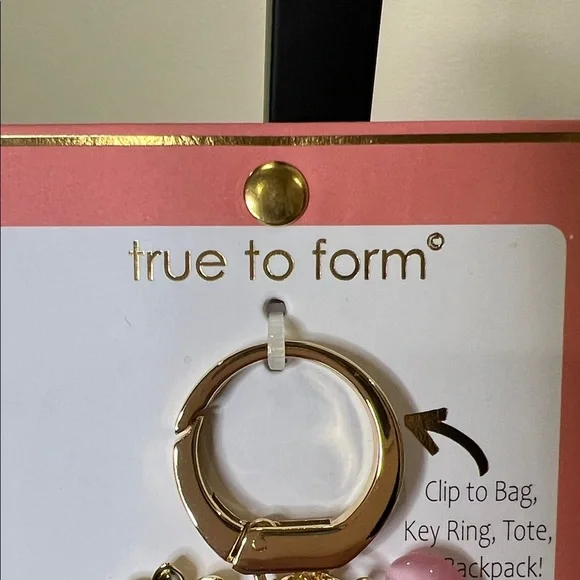 True to Form | Vintage Inspired Heart & Ceramic Bag Charm - Picture 2 of 9